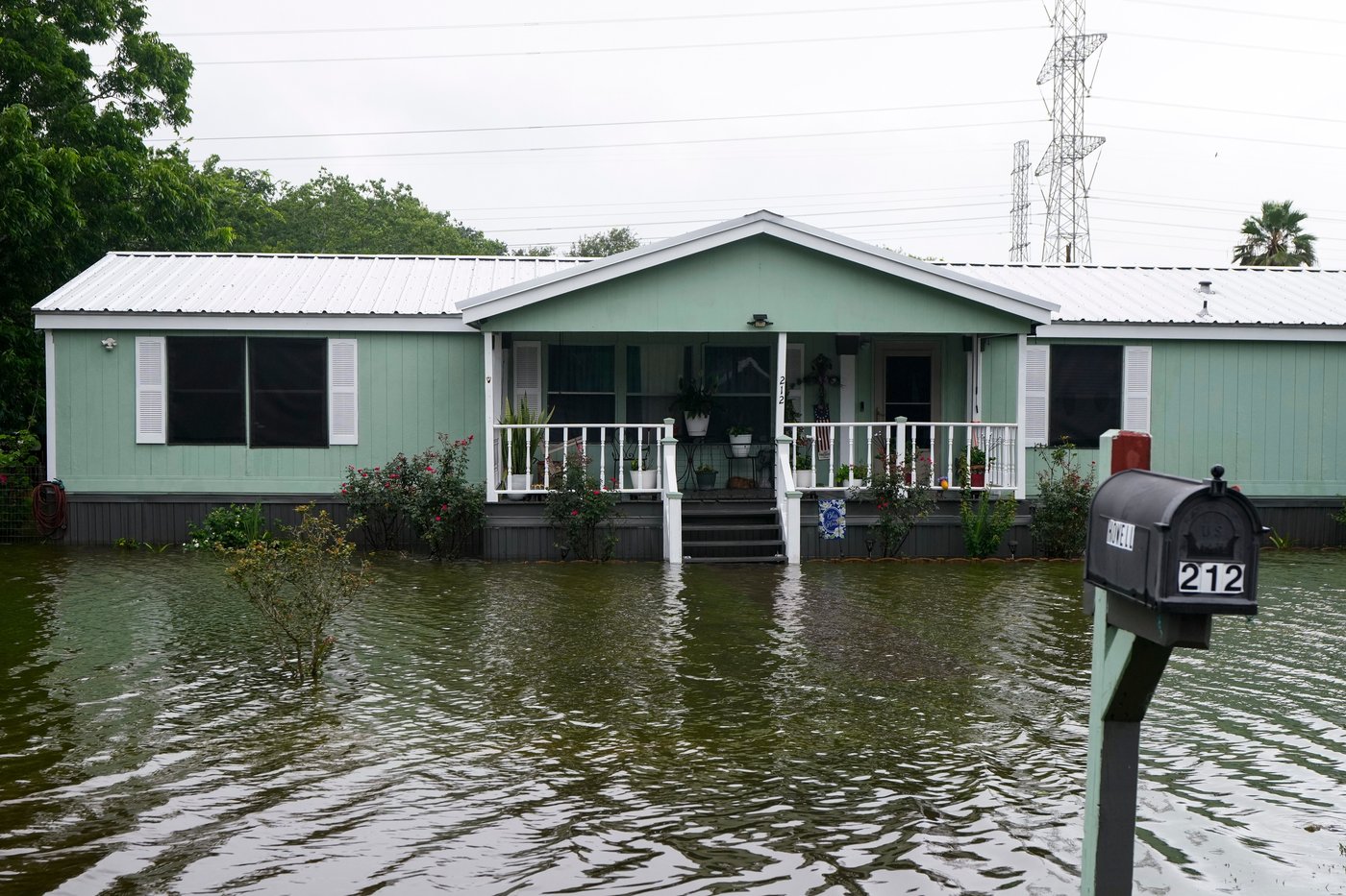 Tropical Cyclone Arthur weakens to a low pressure area along the upper Texas coast | iNFOnews.ca