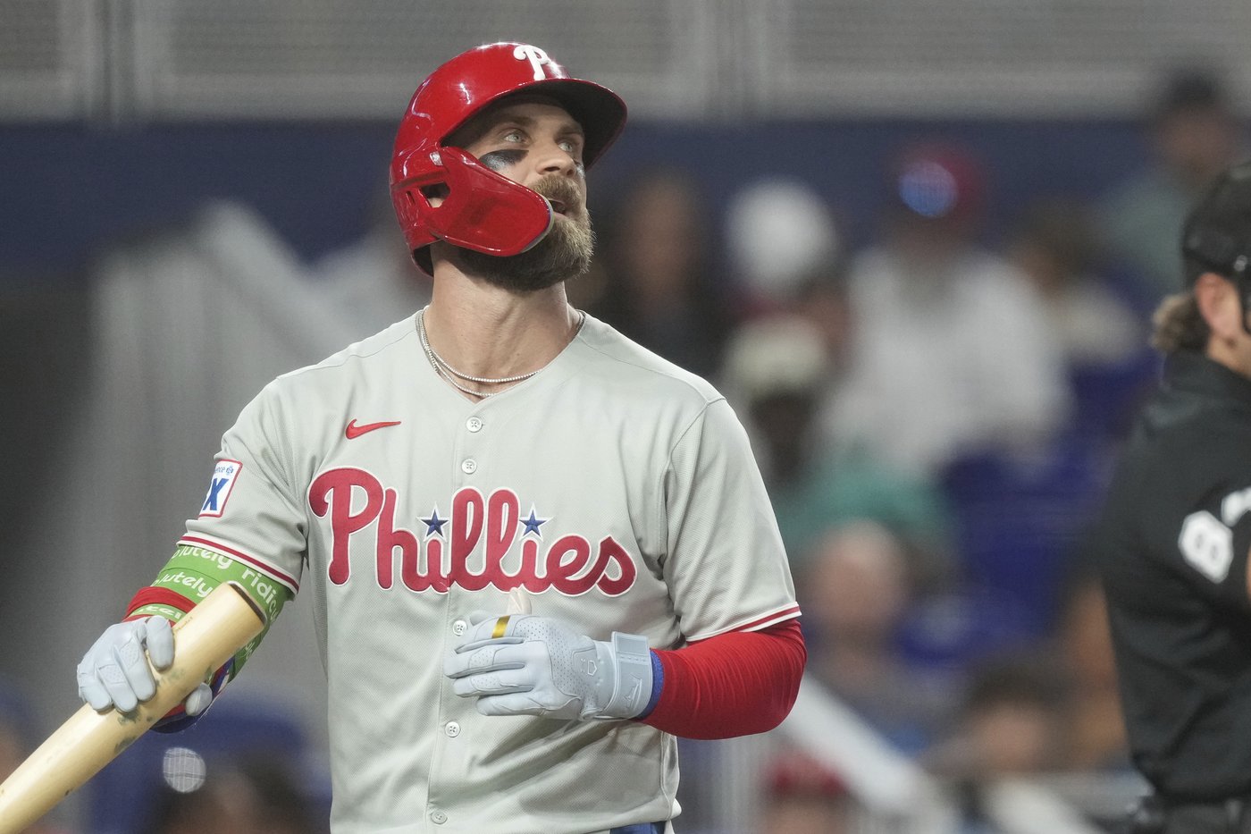 Harper homers and NL East-leading Phillies beat Marlins 4-2 | iNFOnews.ca