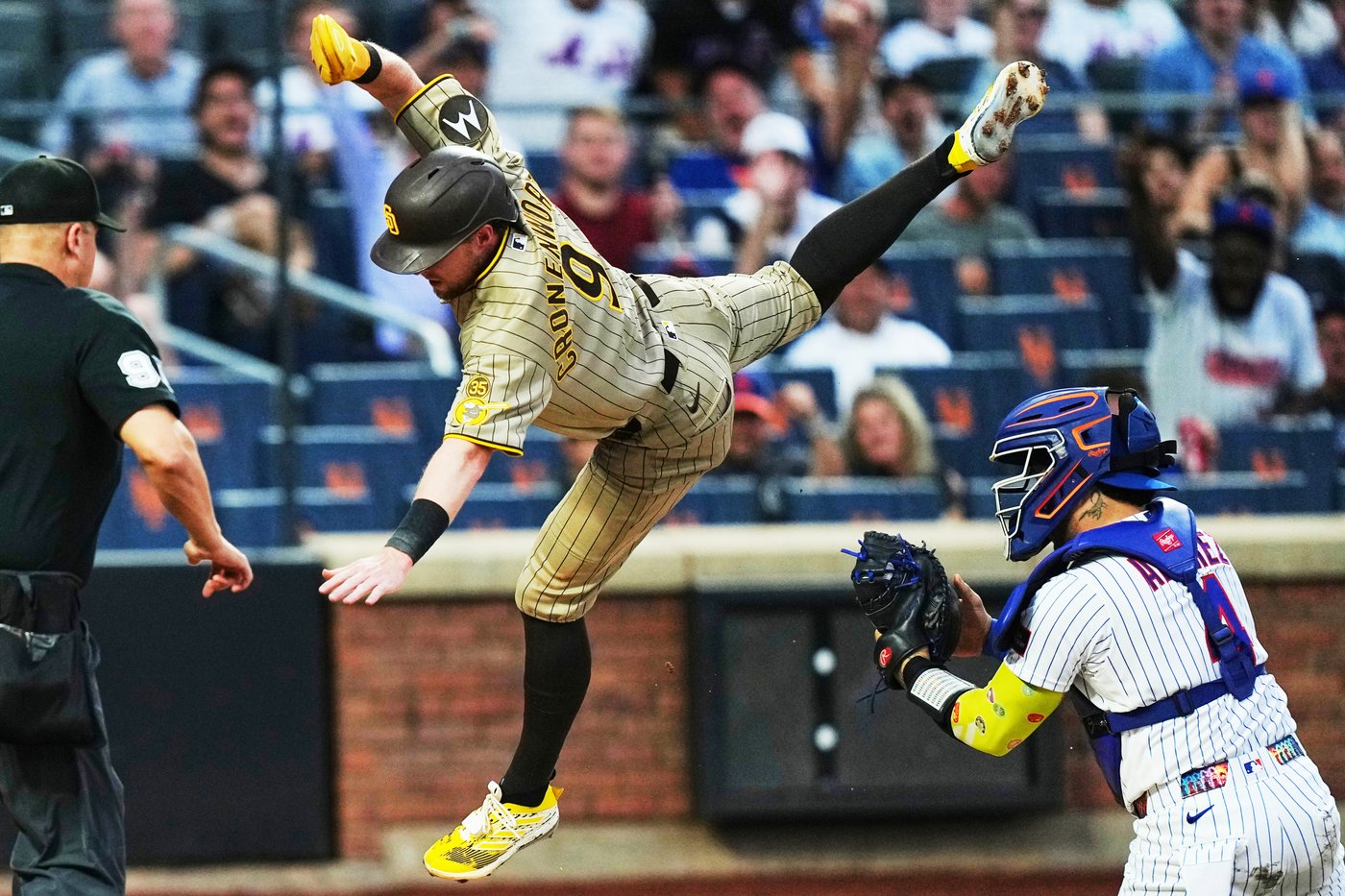 Mets outfielders peg 3 runners at plate in first 2 innings, including 2 in a row by Carson Benge | iNFOnews.ca