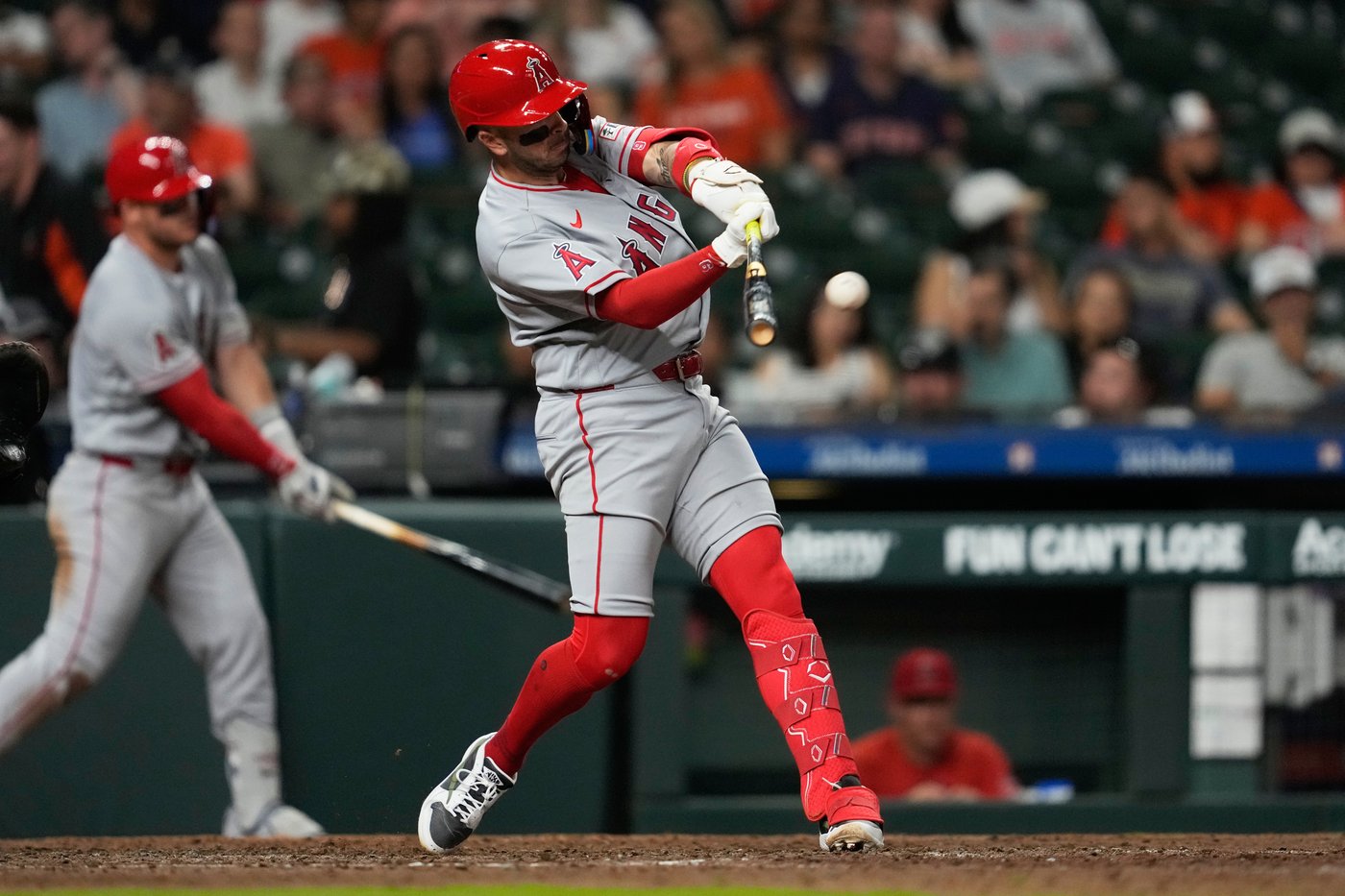 Trout, Lowe and Neto homer in Angels 6-2 win over Astros | iNFOnews.ca