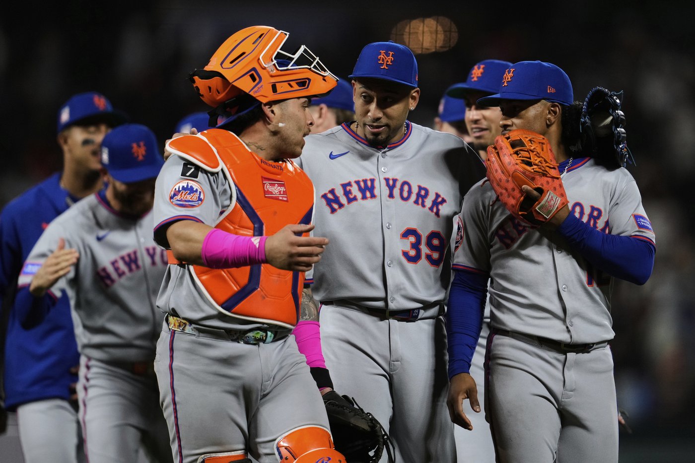 Mets hold off Giants 2-1 for 6th consecutive win | iNFOnews.ca Mets hold off Giants 2-1 for 6th consecutive win | iNFOnews.ca