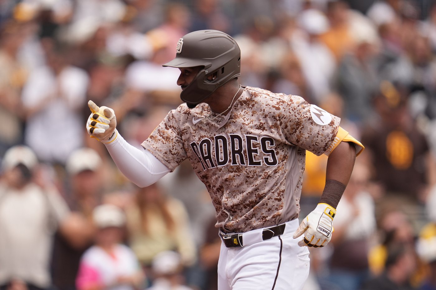 Bogaerts hits go-ahead single, Andujar and Machado homer as Padres beat White Sox to end 4-game skid | iNFOnews.ca