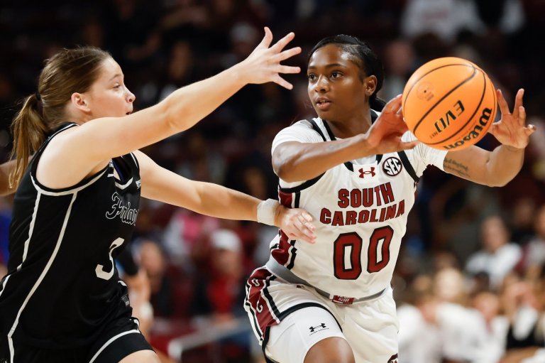 Tessa Johnson and Madina Okot score 18 points each as No. 3 South Carolina beats Providence 96-55 | iNFOnews.ca