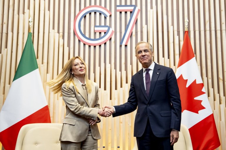 Canada begins talks with Italy on buying advanced trainer jets | iNFOnews.ca