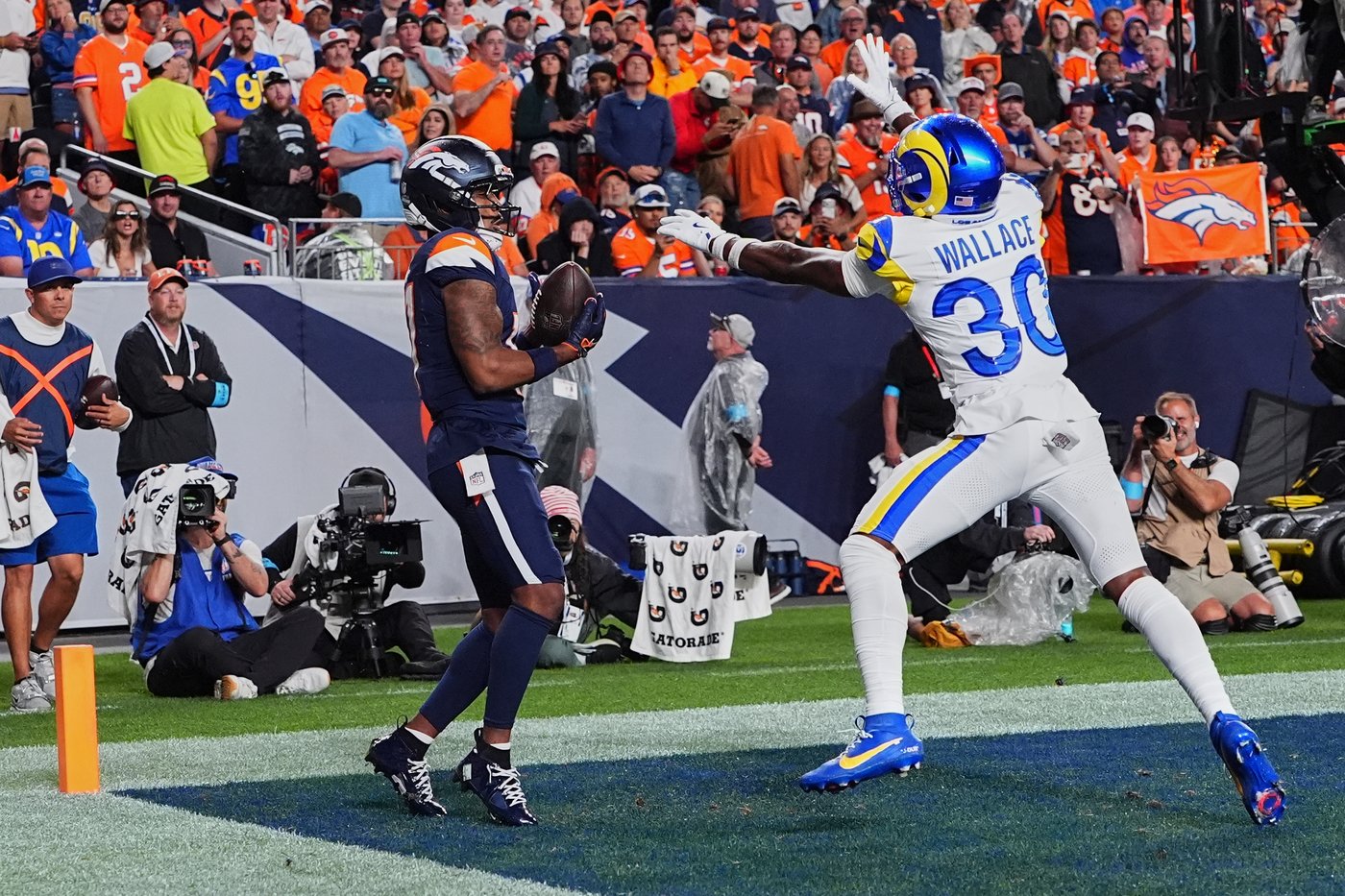 Late pass interference call on Rams negates interception, swings momentum as Broncos win 30-26 | iNFOnews.ca