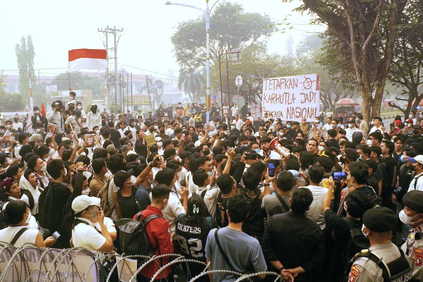 Southeast Asia's worst haze in over a decade sparks student protests | iNFOnews.ca