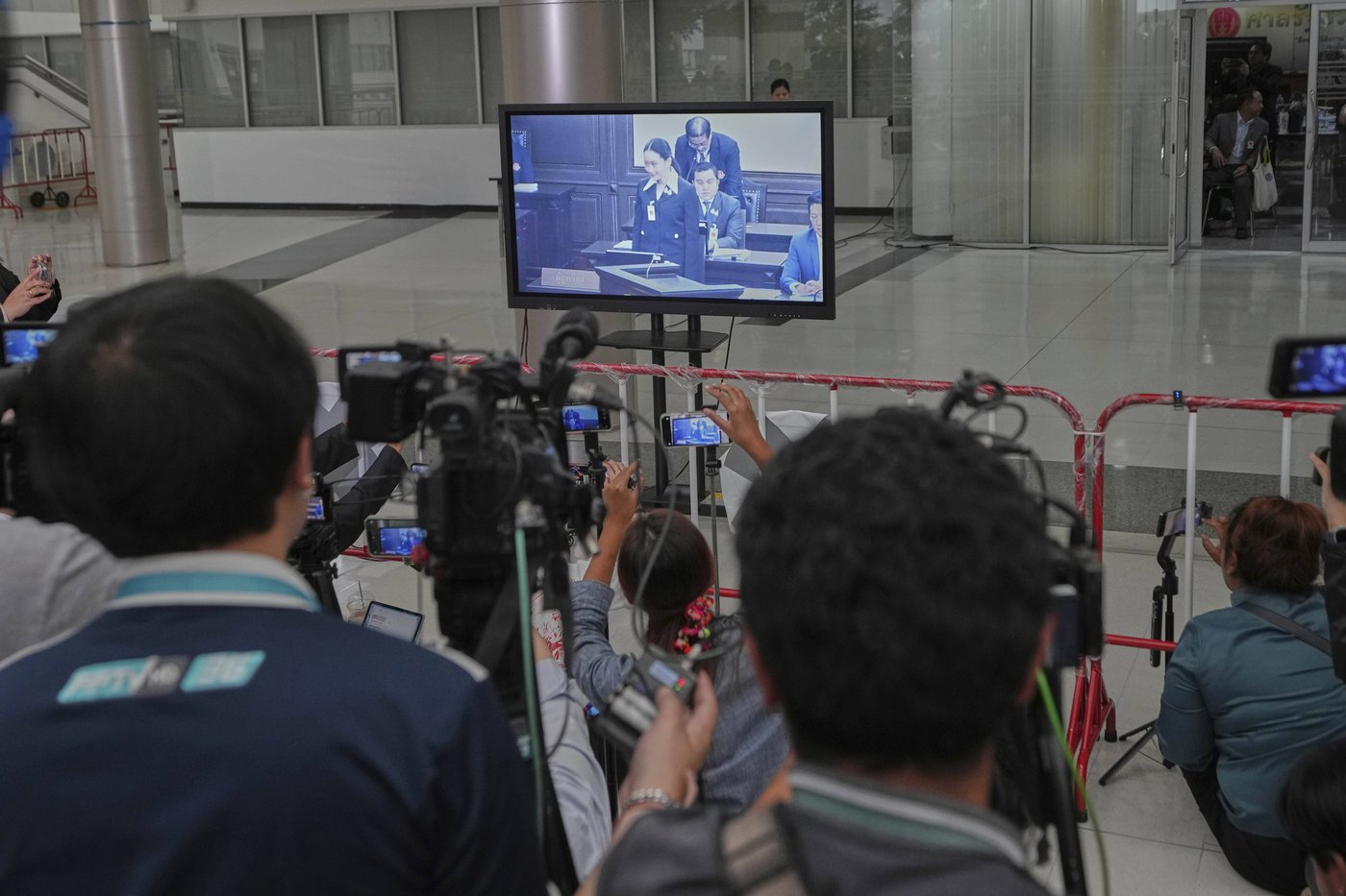 Thailand's suspended prime minister testifies over phone call that could get her booted from job | iNFOnews.ca