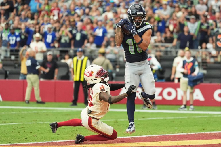 Drew Lock connects for 3 TDs with Jaxon Smith-Njigba, Seahawks roll past Cardinals 31-7 | iNFOnews.ca