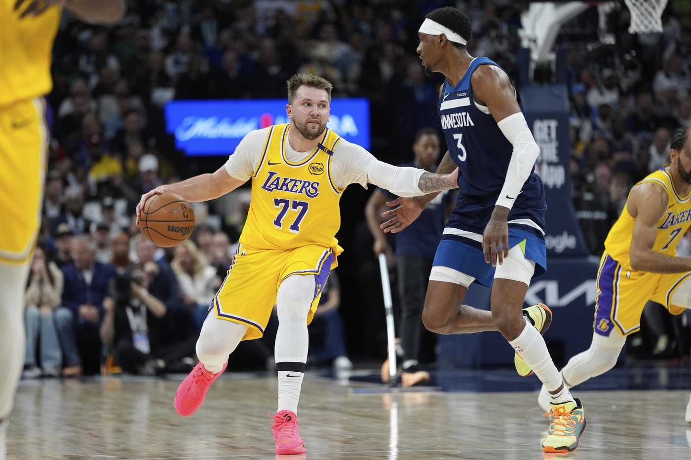 Doncic struggles through stomach trouble on lackluster 17-point night as Lakers fall behind T-wolves | iNFOnews.ca Doncic struggles through stomach trouble on lackluster 17-point night as Lakers fall behind T-wolves | iNFOnews.ca