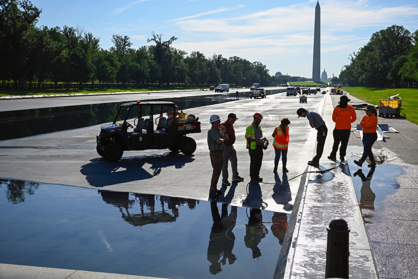 Refilling starts for newly painted Reflecting Pool in Washington, in photos | iNFOnews.ca