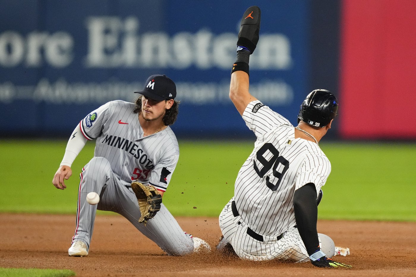 Judge homers, Stanton goes 4 for 5 with a homer, as Yankees rout Twins 9-1 | iNFOnews.ca