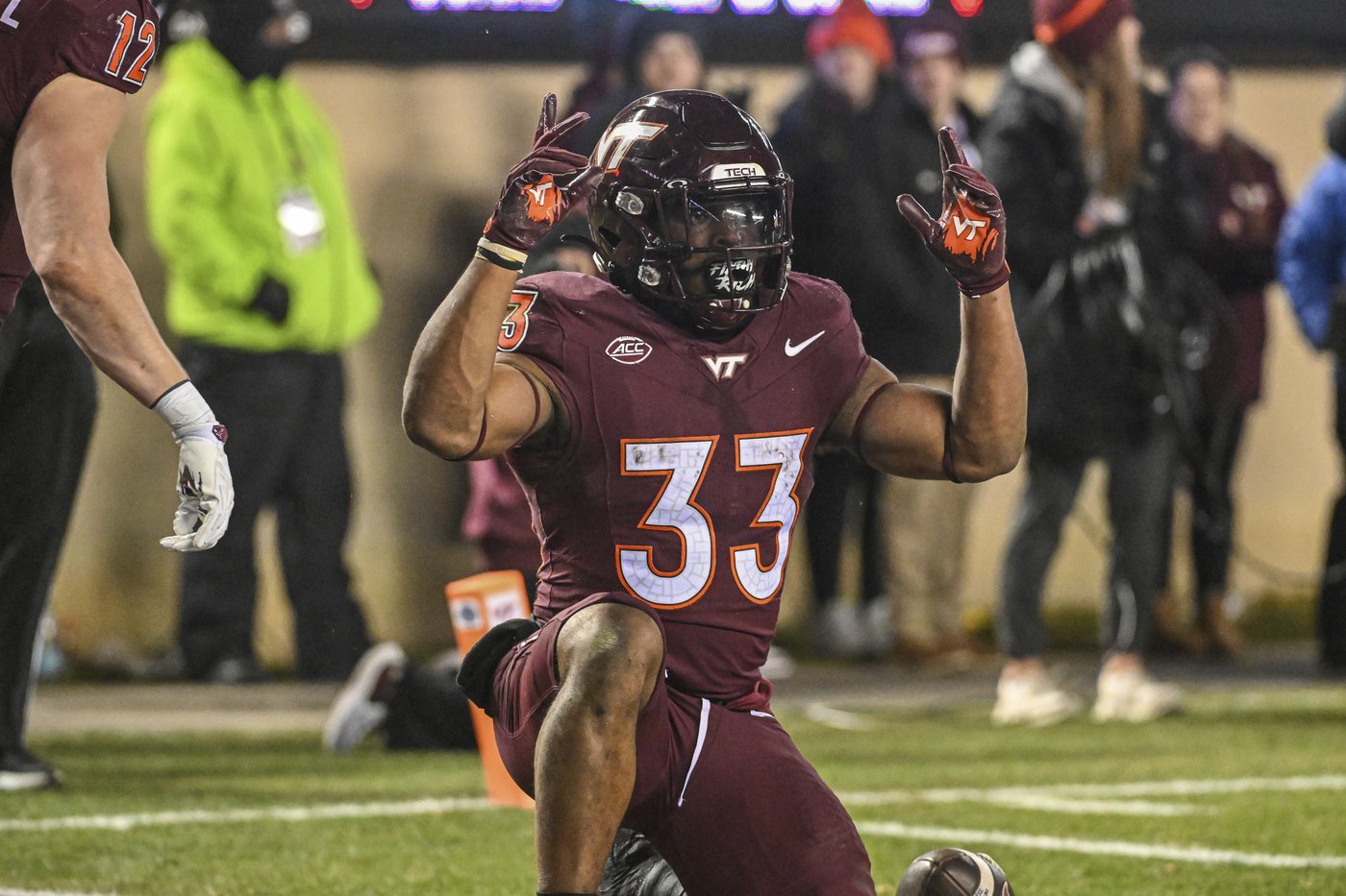 Pop Watson helps Virginia Tech become bowl eligible with 37-17 victory over rival Virginia | iNFOnews.ca