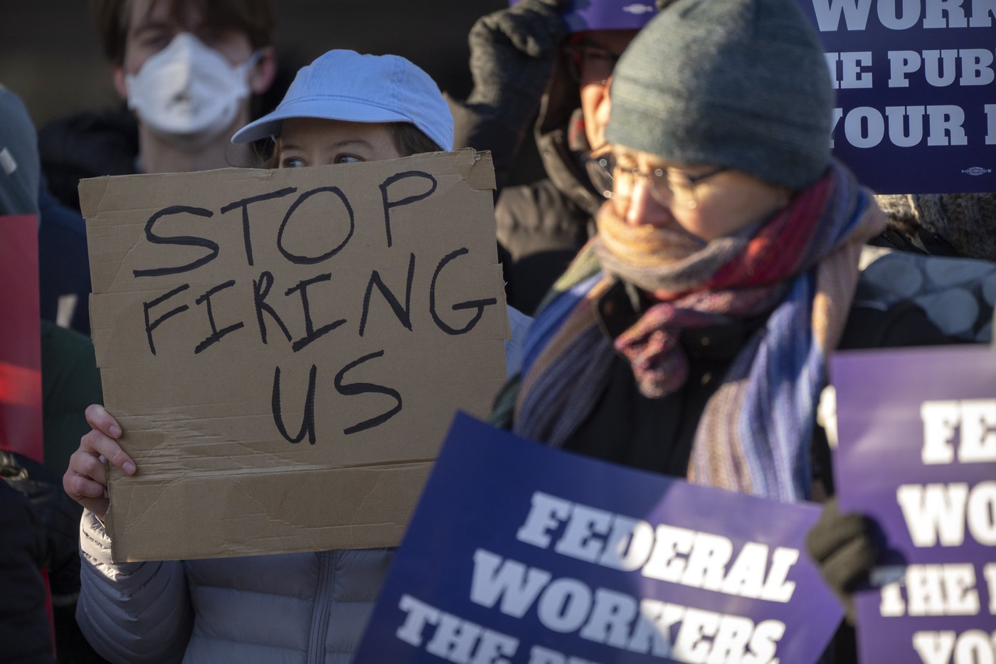 Anger, chaos and confusion take hold as federal workers face mass layoffs | iNFOnews.ca