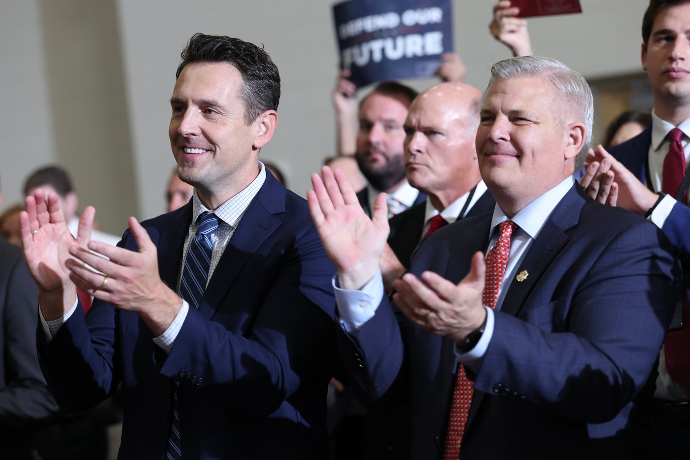 Vance blasts Democrats as 'lunatics' in Iowa rally push for GOP candidates | iNFOnews.ca