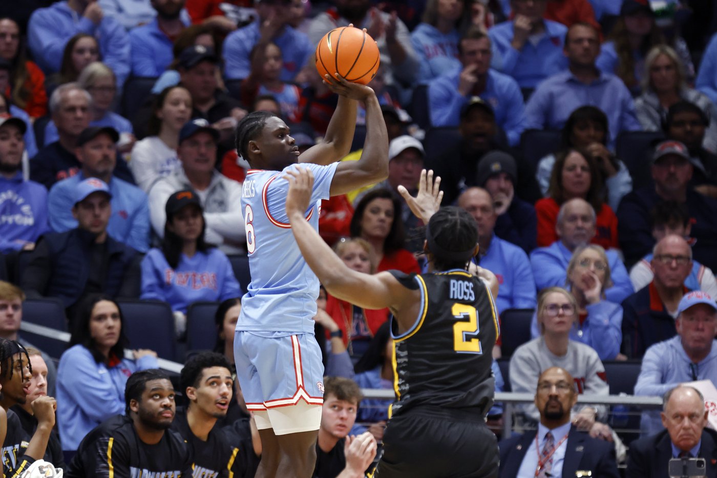 Dayton rallies from 13 points down to beat No. 6 Marquette 71-63 | iNFOnews.ca Dayton rallies from 13 points down to beat No. 6 Marquette 71-63 | iNFOnews.ca