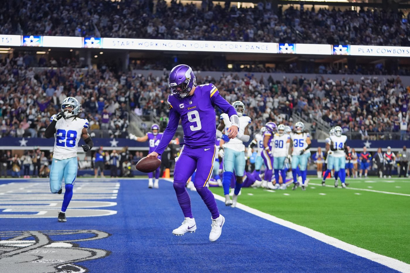Eliminated Vikings aiming for smooth landing with McCarthy to finish turbulent season | iNFOnews.ca Eliminated Vikings aiming for smooth landing with McCarthy to finish turbulent season | iNFOnews.ca