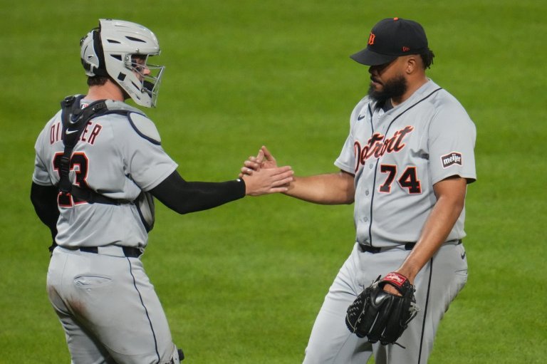 McGonigle homers as Tigers beat Pirates 8-5 and move into a tie for the last AL wild-card spot | iNFOnews.ca