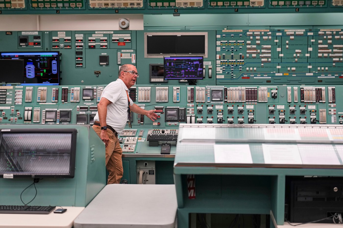 US is reviving shuttered nuclear plants to meet growing electricity demand and to power data centers | iNFOnews.ca US is reviving shuttered nuclear plants to meet growing electricity demand and to power data centers | iNFOnews.ca