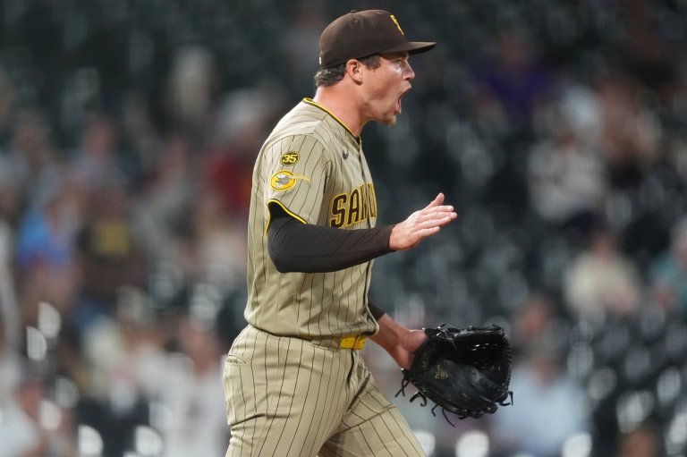 Padres stretch winning streak to 8, Machado and Tatis homer in 8-7 win over Rockies | iNFOnews.ca