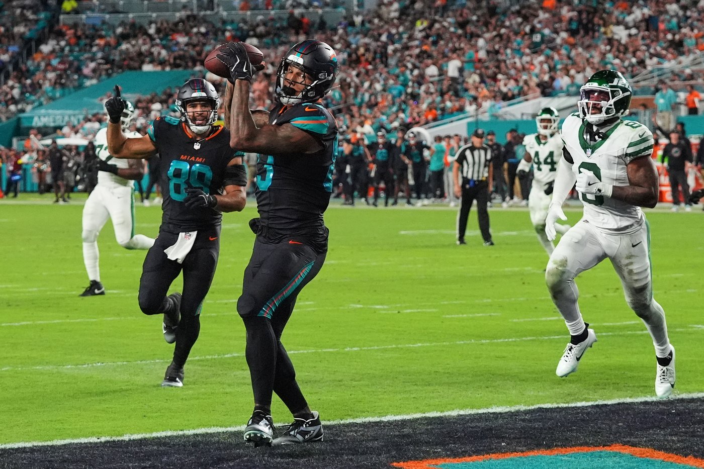 Darren Waller scores twice for the Dolphins in his first NFL game in nearly 2 years | iNFOnews.ca Darren Waller scores twice for the Dolphins in his first NFL game in nearly 2 years | iNFOnews.ca
