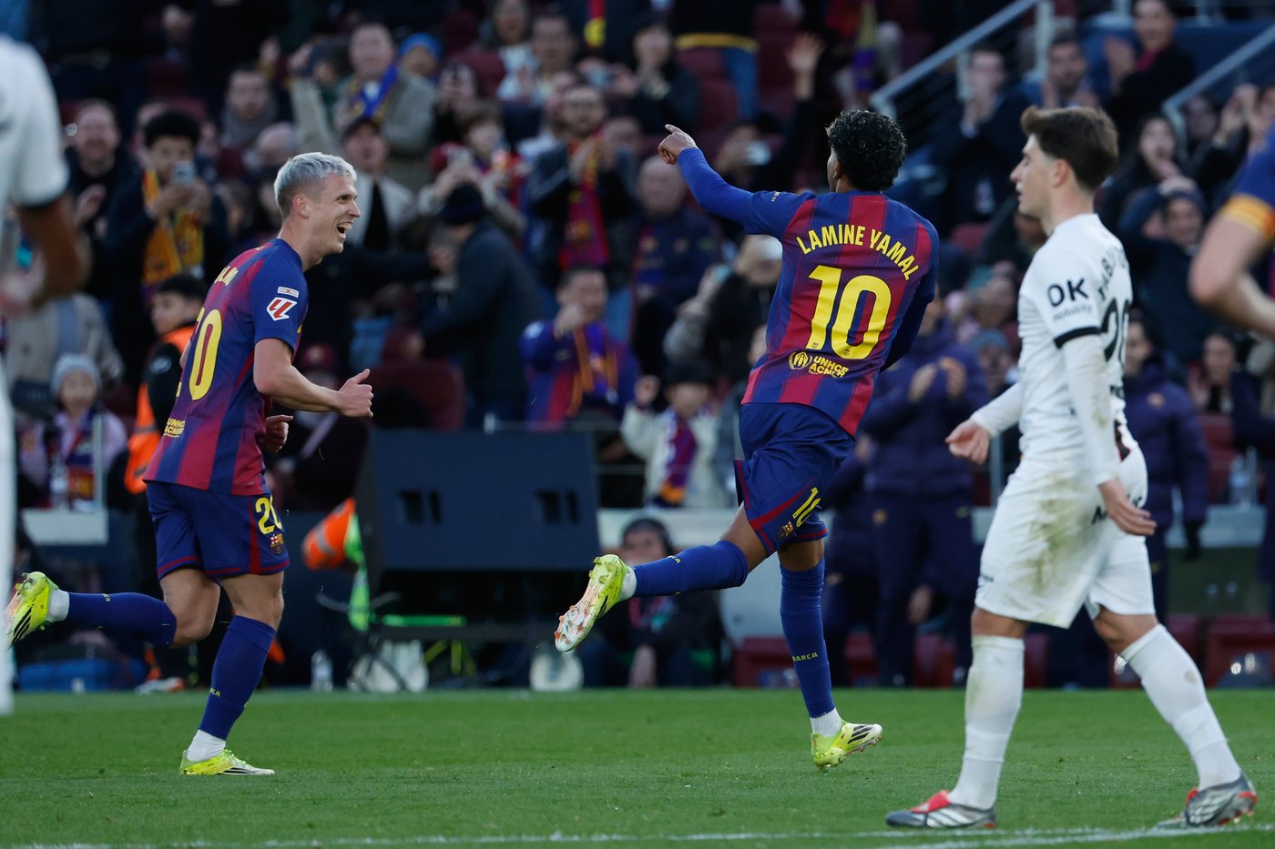 Yamal atones for bad miss with classy goal as La Liga leader Barcelona beats Mallorca 3-0 | iNFOnews.ca
