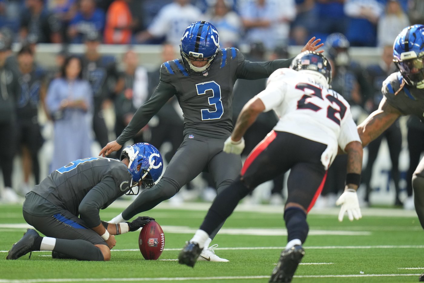 Colts end 9-game skid with 19-17 victory over Texans as Shrader kicks winner with 16 seconds left | iNFOnews.ca Colts end 9-game skid with 19-17 victory over Texans as Shrader kicks winner with 16 seconds left | iNFOnews.ca