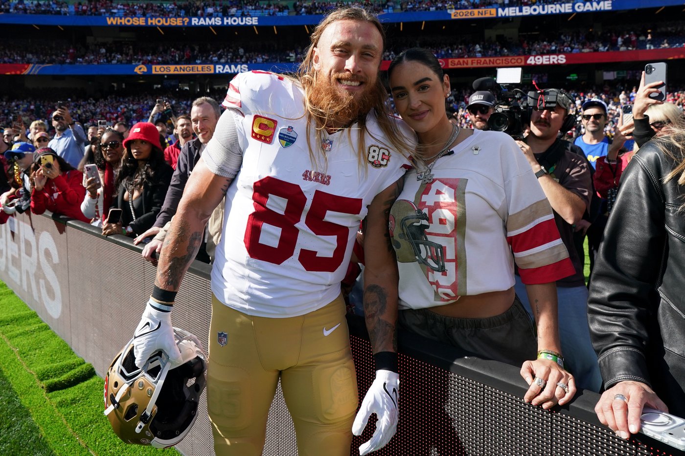 Fans pack Melbourne for the Rams-49ers season opener, the first regular-season NFL game in Australia | iNFOnews.ca