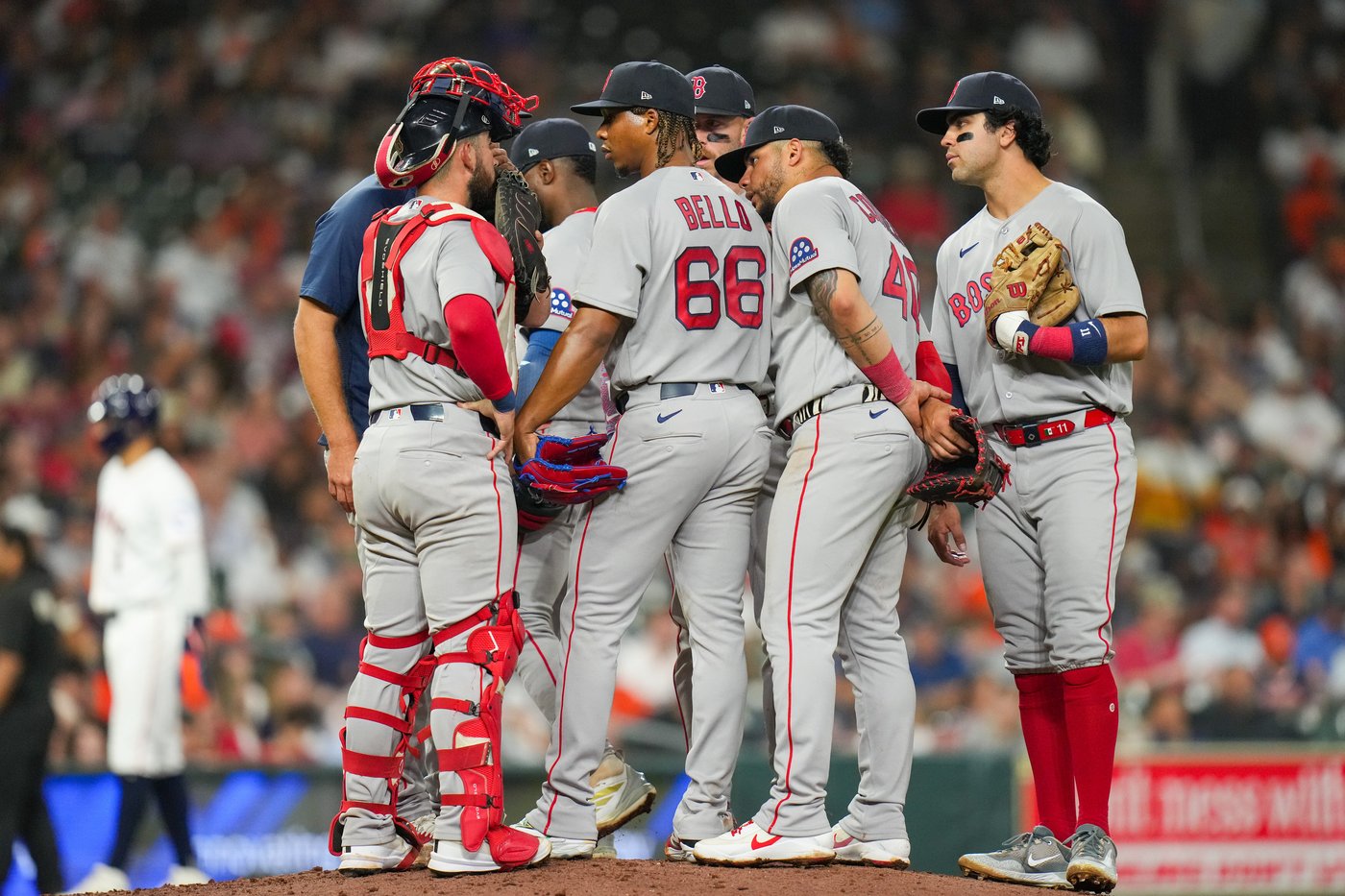 Umpire loses track of count, leading to walk instead of strikeout for Astros' Cam Smith vs. Red Sox | iNFOnews.ca