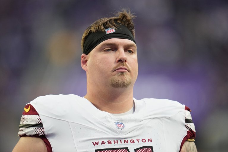 Commanders sign veteran offensive lineman Andrew Wylie to an extension | iNFOnews.ca
