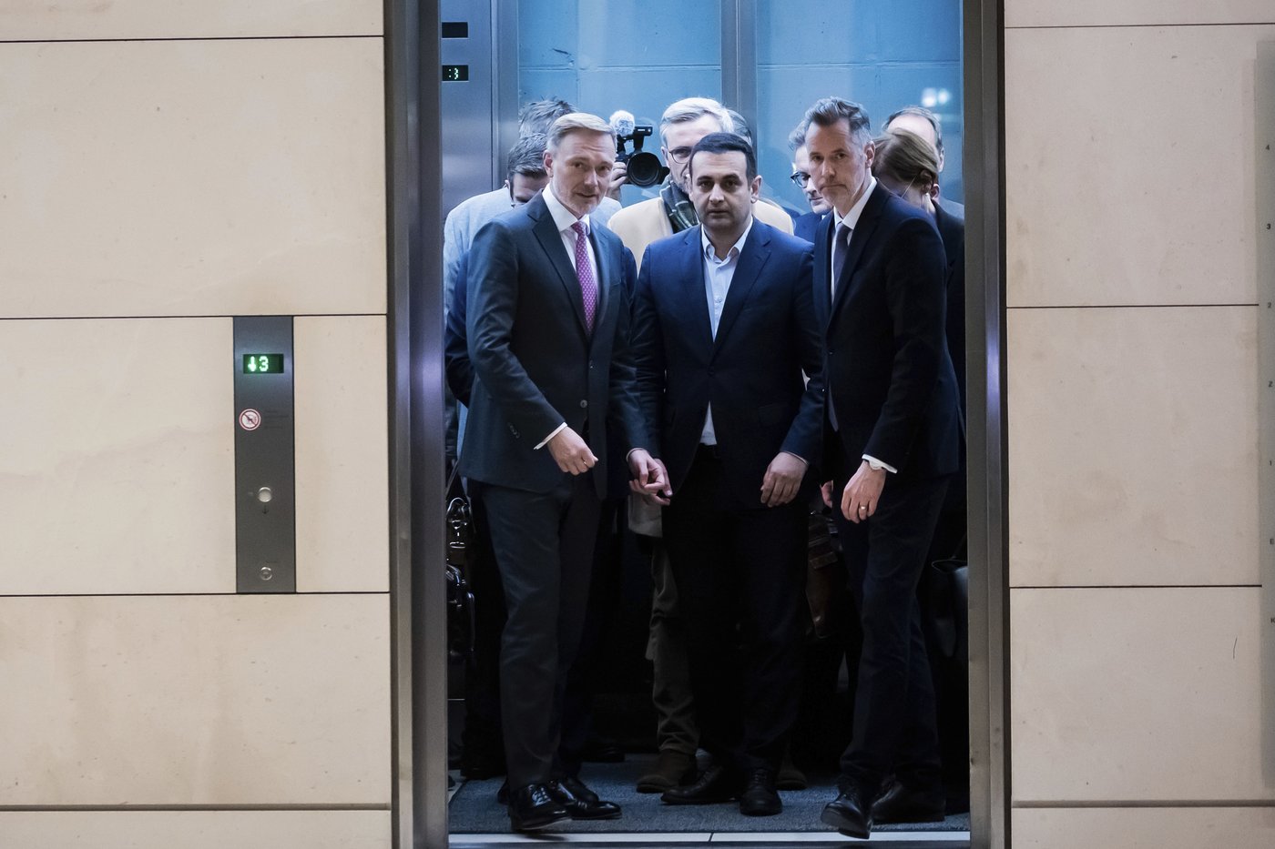 Senior figure with Scholz's ex-allies quits over 'D-Day' paper on German government collapse | iNFOnews.ca Senior figure with Scholz's ex-allies quits over 'D-Day' paper on German government collapse | iNFOnews.ca