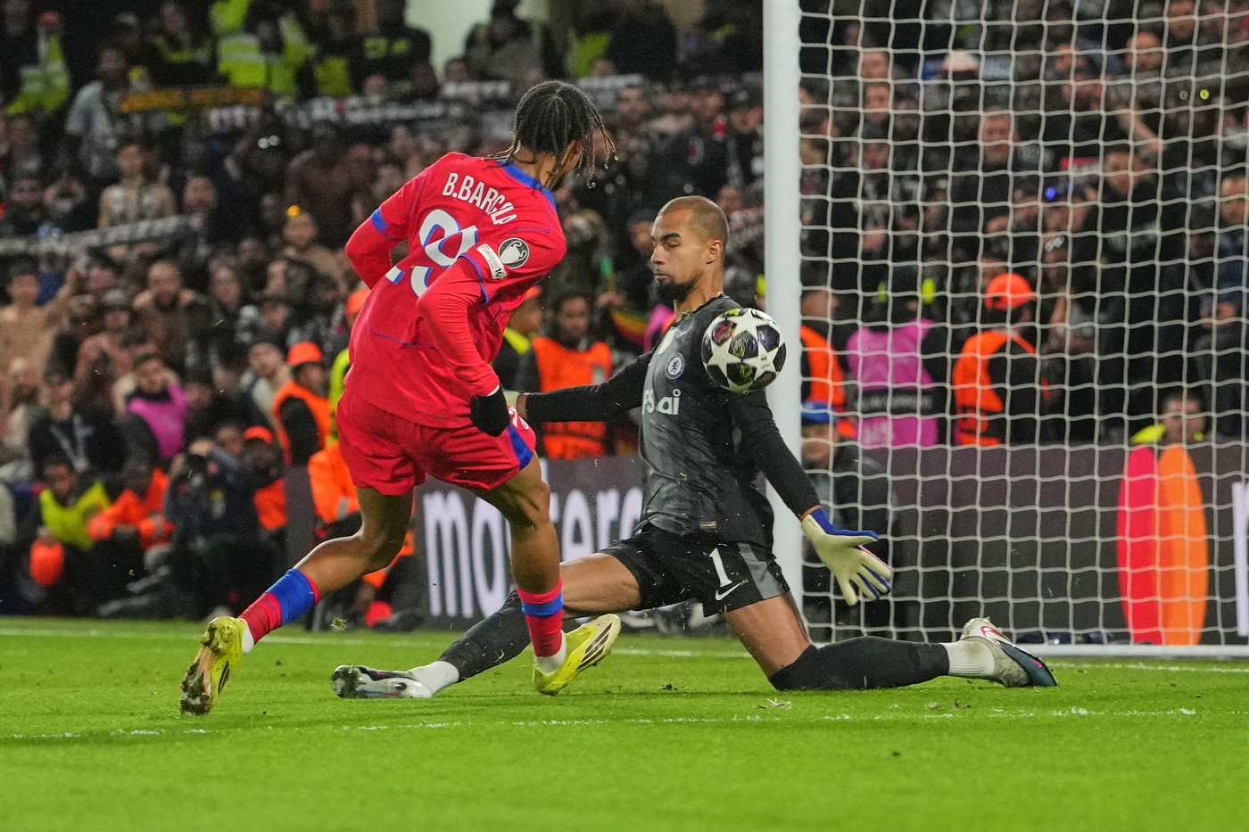 PSG winger Bradley Barcola faces several weeks out with ankle sprain | iNFOnews.ca PSG winger Bradley Barcola faces several weeks out with ankle sprain | iNFOnews.ca