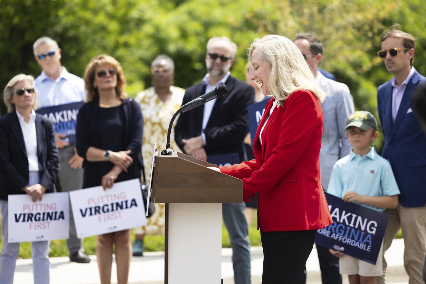A Virginia Democrat hunts for votes in rural pockets where MAGA has strengthened its grip | iNFOnews.ca