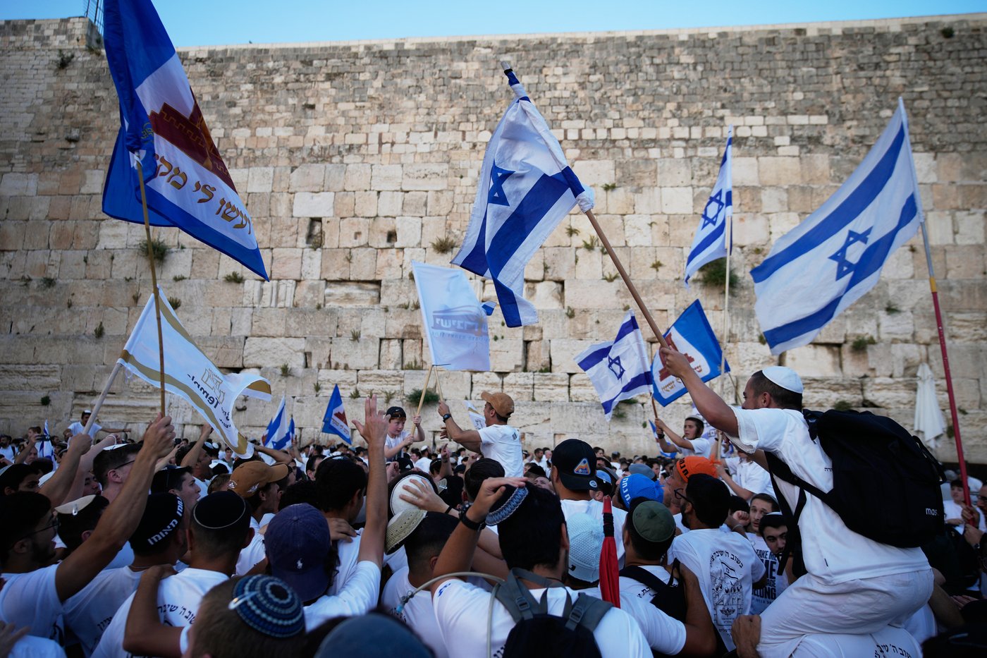 Ultranationalist Jews chant racist slogans during annual march into Jerusalem's Old City | iNFOnews.ca Ultranationalist Jews chant racist slogans during annual march into Jerusalem's Old City | iNFOnews.ca