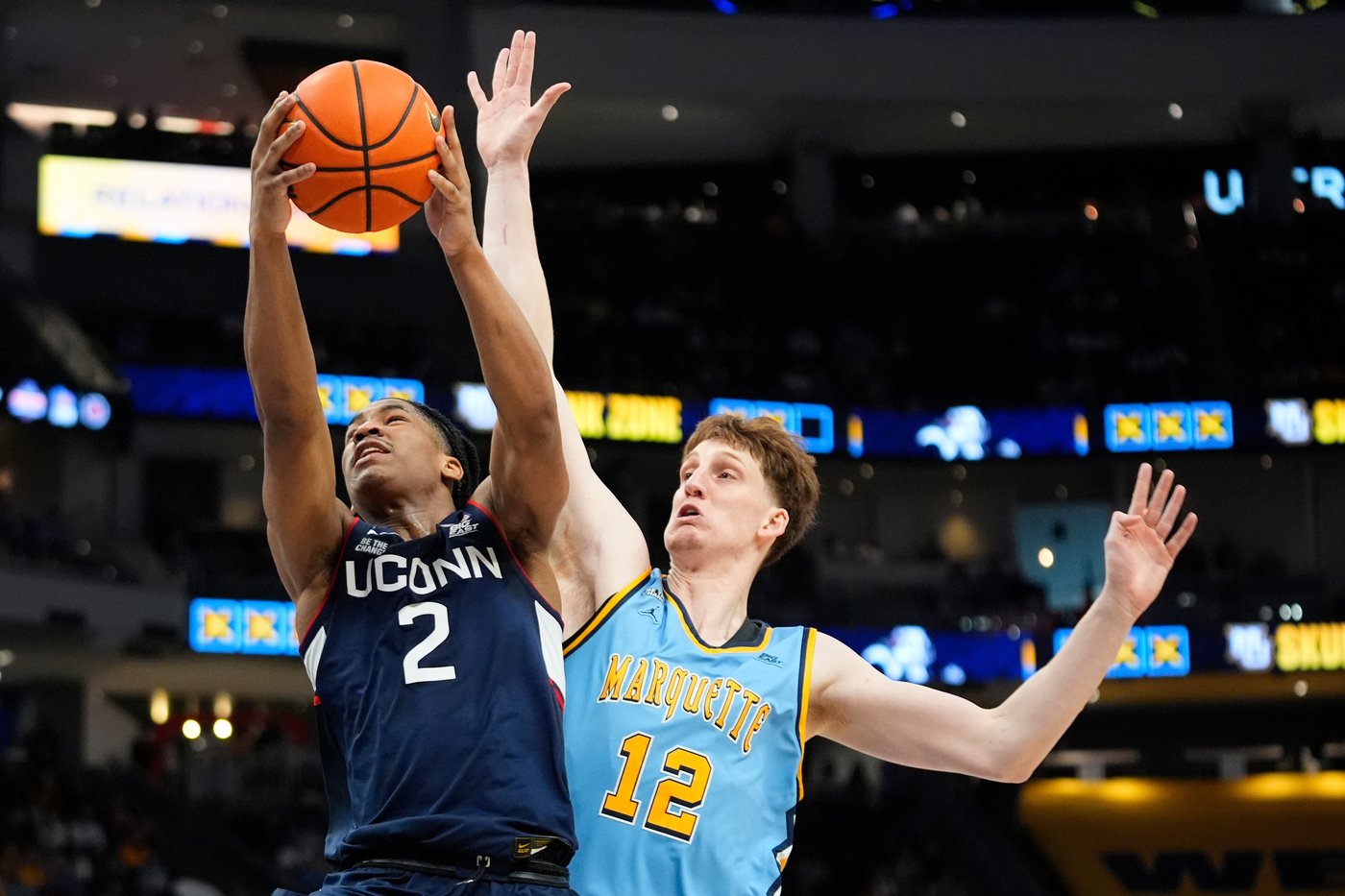 Hurley ejected in final second of Marquette's 68-62 win over No. 4 UConn | iNFOnews.ca Hurley ejected in final second of Marquette's 68-62 win over No. 4 UConn | iNFOnews.ca