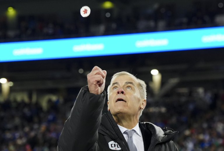 Prime Minister Mark Carney met with cheers and boos at 112th Grey Cup game | iNFOnews.ca