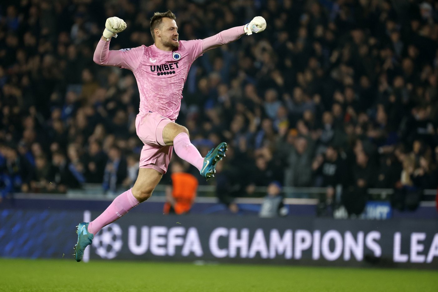 Barcelona, Inter and upstart Brest win again in Champions League. Bizarre penalty dooms Aston Villa | iNFOnews.ca