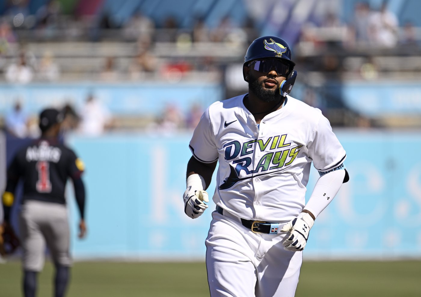 Harris' 2-run homer in the ninth lifts Braves over Rays 5-4 for their first road win | iNFOnews.ca
