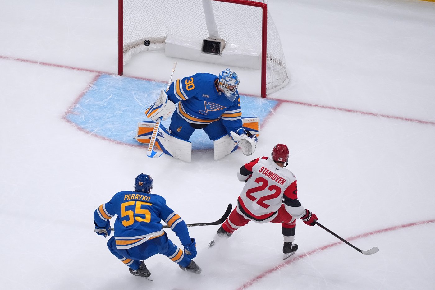 Kochetkov makes 24 saves to help the Hurricanes beat the Blues 4-0 | iNFOnews.ca Kochetkov makes 24 saves to help the Hurricanes beat the Blues 4-0 | iNFOnews.ca