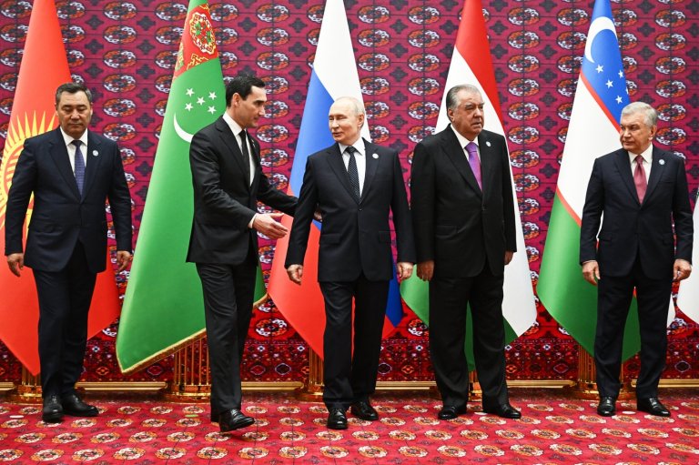 Putin pledges closer ties with ex-Soviet neighbors at CIS summit | iNFOnews.ca