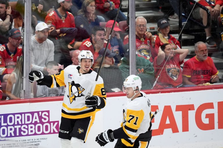 Penguins forward Rickard Rakell to miss 6-8 weeks after undergoing hand surgery | iNFOnews.ca Penguins forward Rickard Rakell to miss 6-8 weeks after undergoing hand surgery | iNFOnews.ca