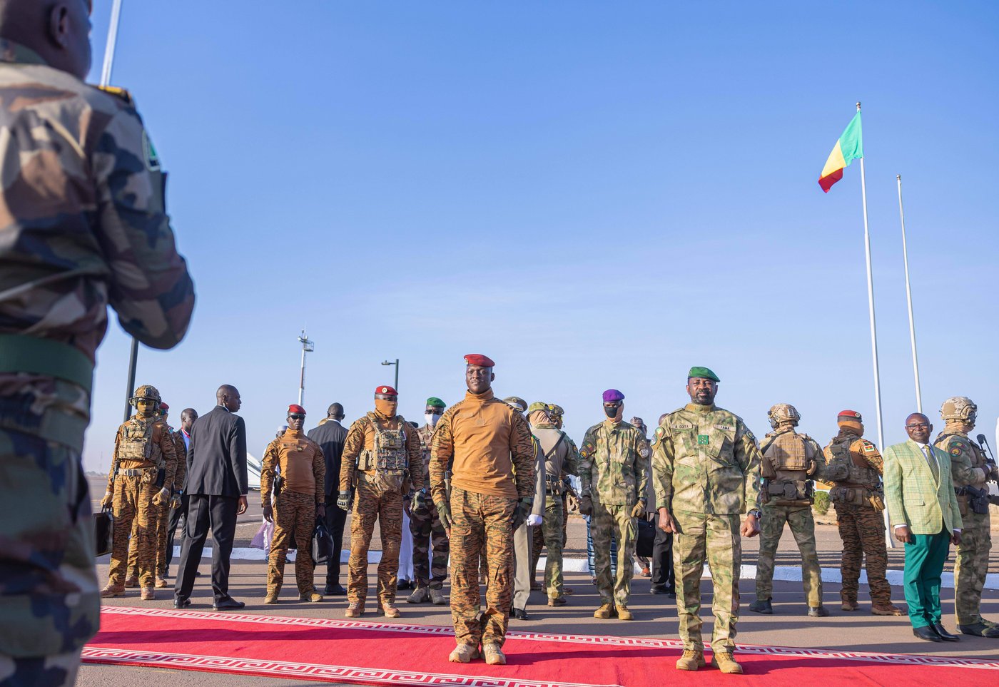 Mali, Burkina Faso and Niger call for joint 'large-scale operations' against extremists | iNFOnews.ca