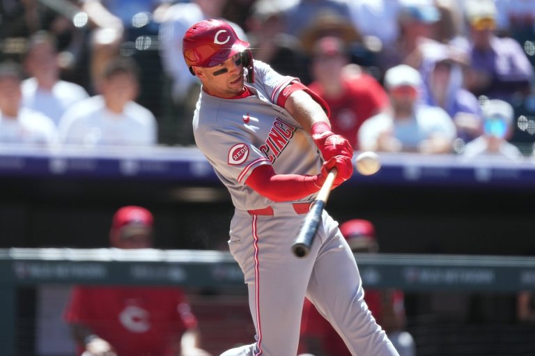 Reds place infielder/outfielder Spencer Steer on 10-day injured list with right wrist sprain | iNFOnews.ca