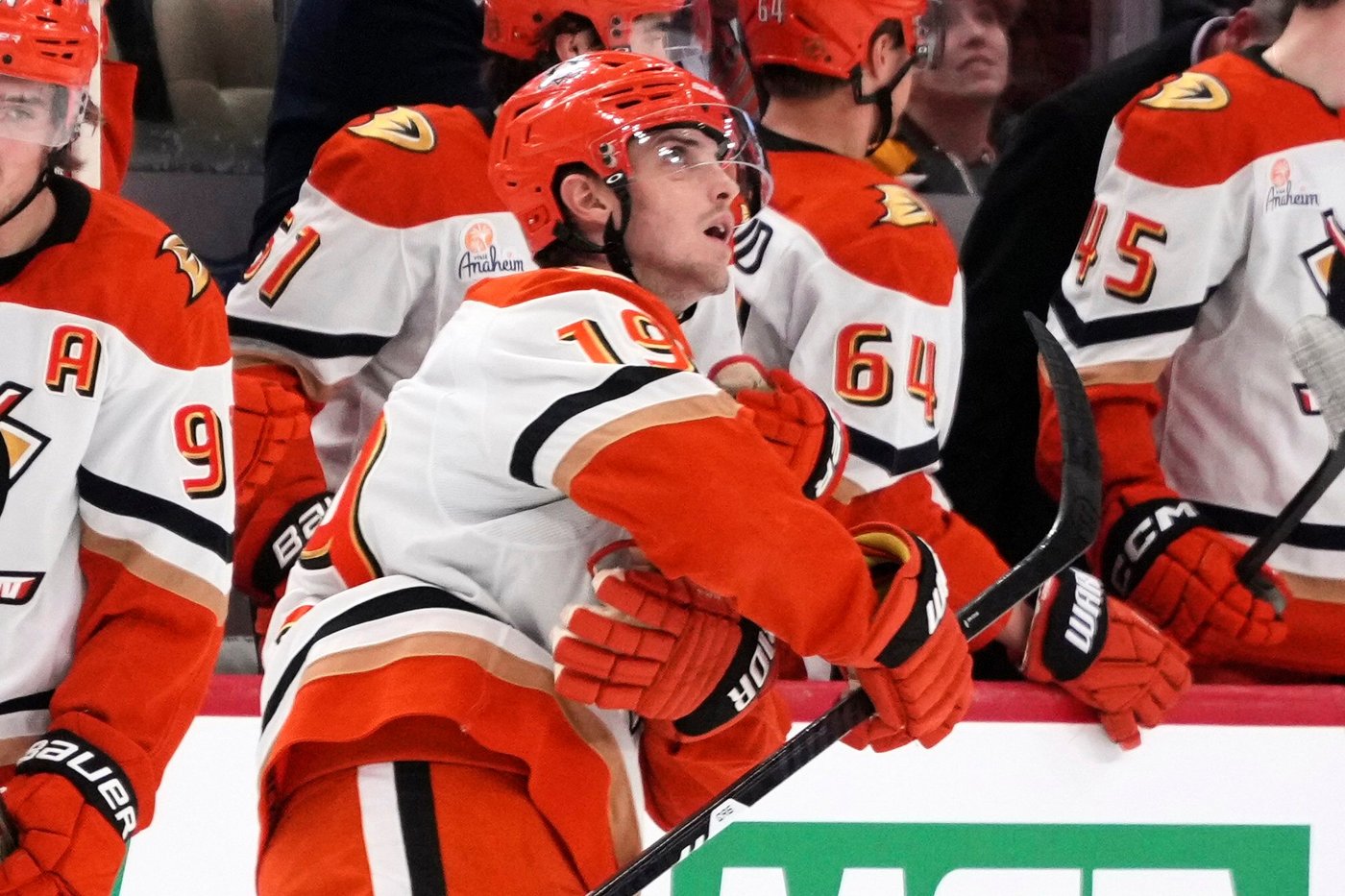 Beckett Sennecke beats the buzzer to force OT and Ducks win shootout to beat Penguins 4-3 | iNFOnews.ca