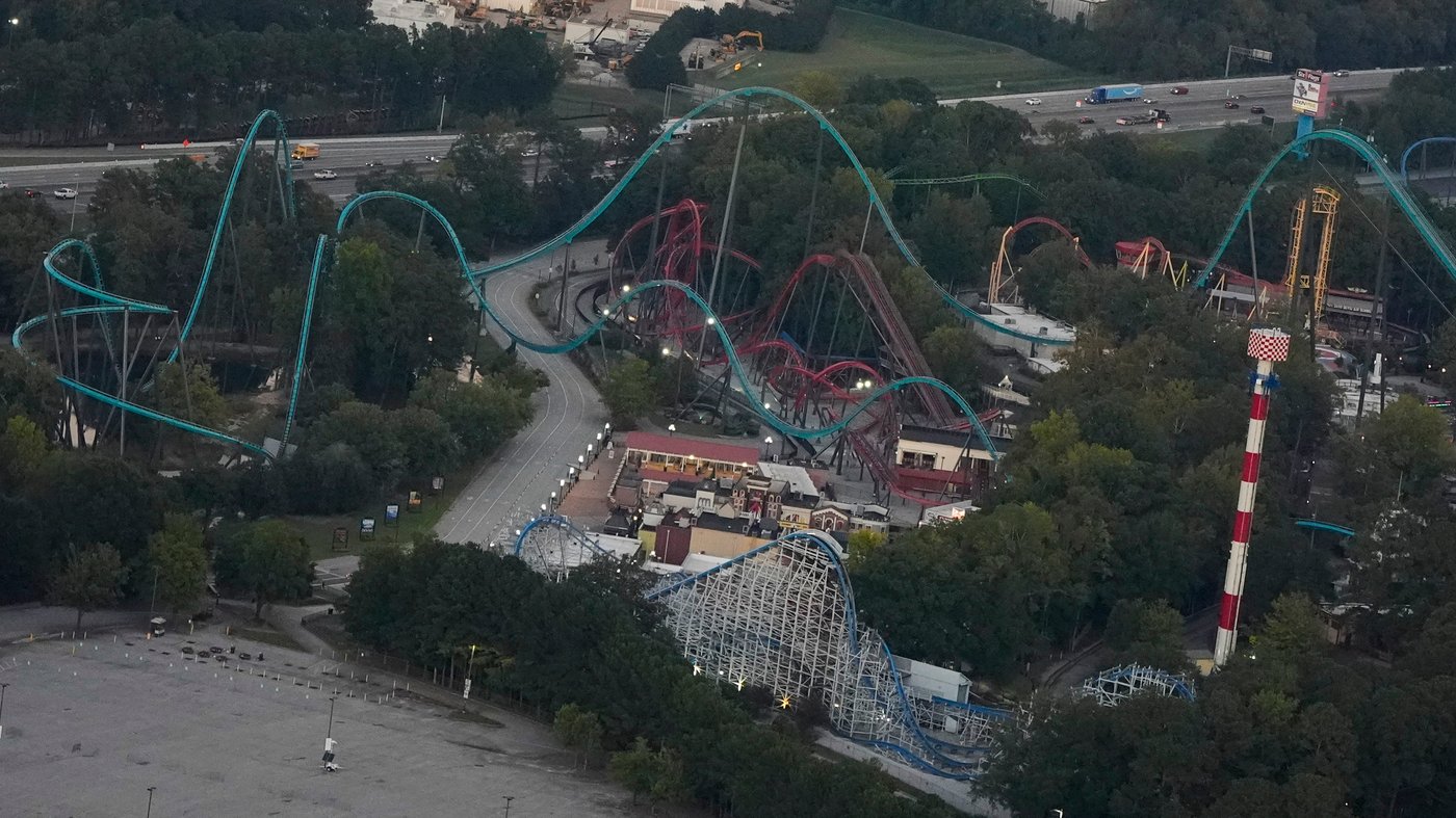 Georgia amusement park reopens as scheduled after roller coaster death | iNFOnews.ca Georgia amusement park reopens as scheduled after roller coaster death | iNFOnews.ca