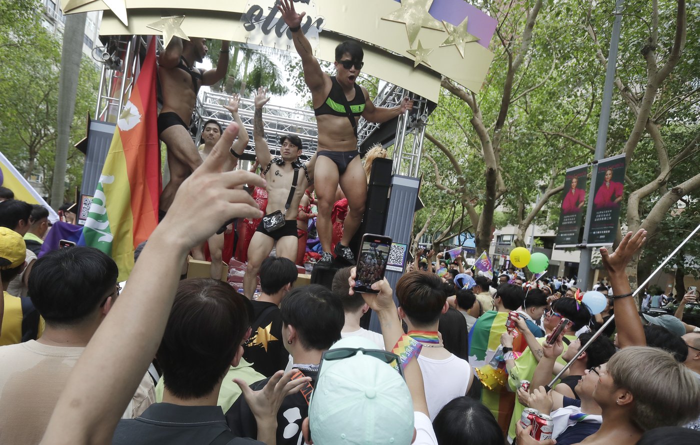 Thousands gather for colorful celebration at Taiwan Pride parade | iNFOnews.ca Thousands gather for colorful celebration at Taiwan Pride parade | iNFOnews.ca
