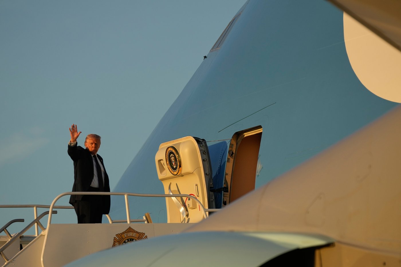 Trump to visit Ohio and Kentucky to downplay war's effect on economy and target a top GOP antagonist | iNFOnews.ca
