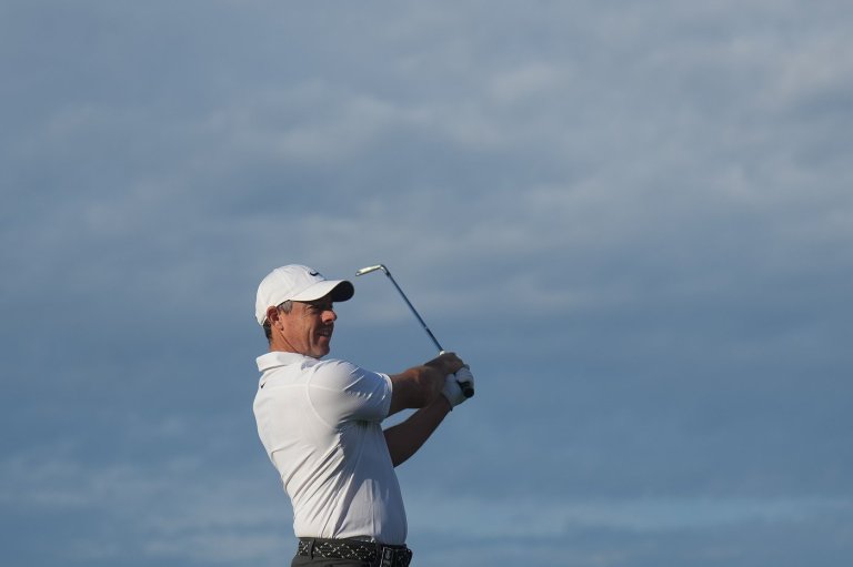 Banana peel moment! A slippery slope for McIlroy during his 3rd round at the Australian Open | iNFOnews.ca