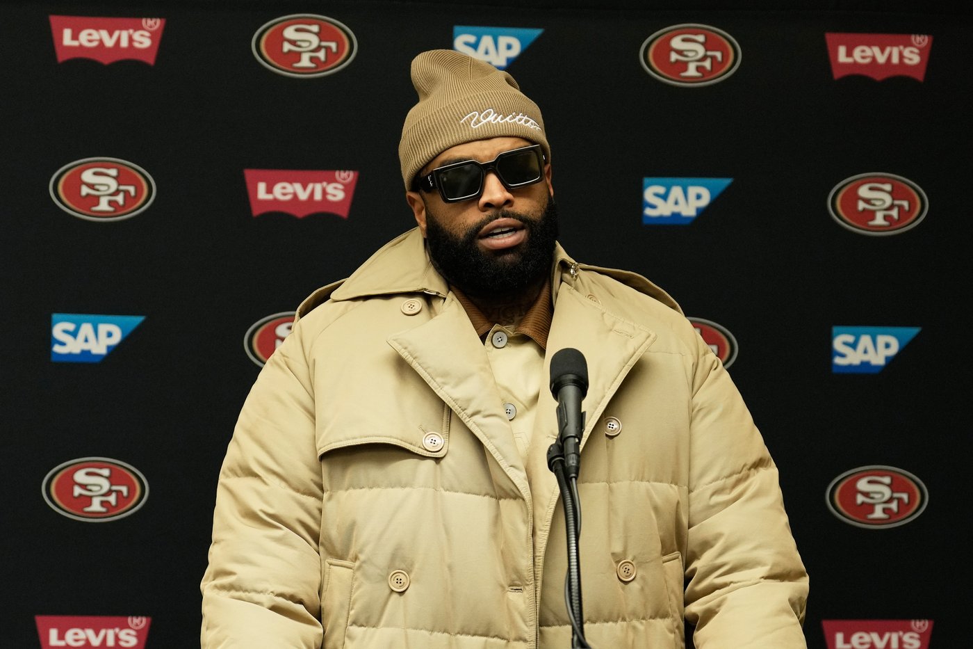 49ers' Trent Williams exits with hamstring injury on first play vs. Bears | iNFOnews.ca