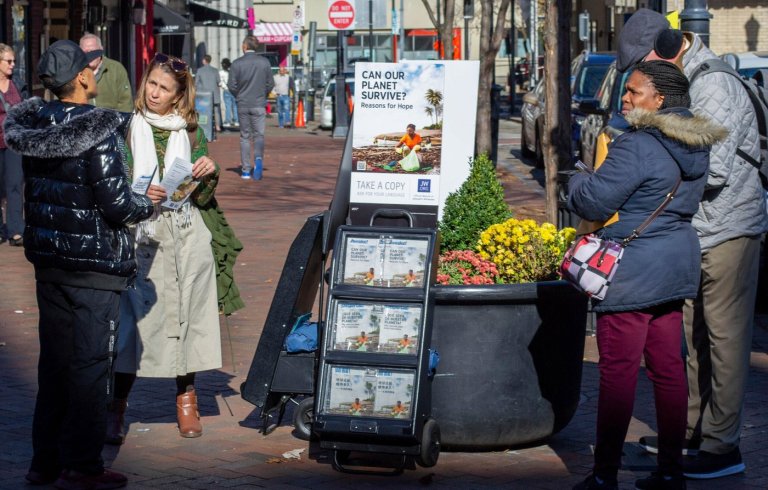 Jehovah's Witnesses ease policy on transfusions, allowing storage and use of one's own blood | iNFOnews.ca