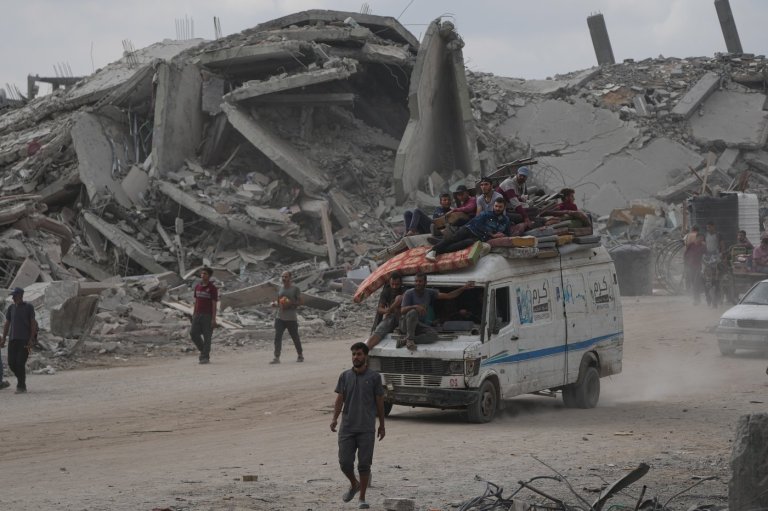 The Latest: Palestinians journey back home as aid convoys start to enter Gaza | iNFOnews.ca